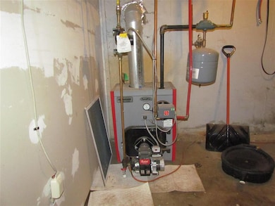 213 Daniel Webster Hwy, Boscawen, NH 03303 - photo 5