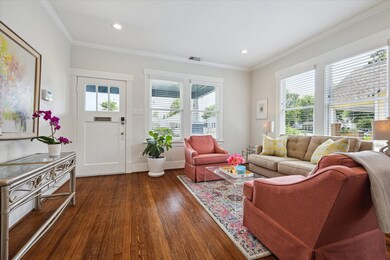 609 Aurora St, Houston, TX 77008 - photo 4