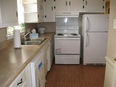 13 Anderson St, Inman, SC 29349 - photo 2