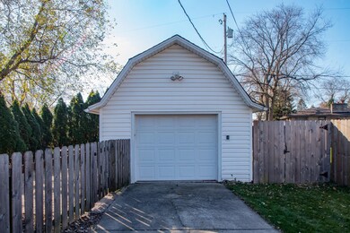 533 Magnolia Dr, Crown Point, IN 46307 - photo 5