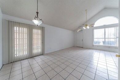 1905 Pine Ridge Dr, Bedford, TX 76021 - photo 4