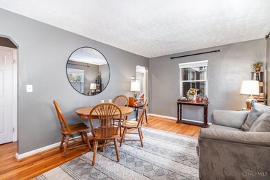 4153 Paxton Woods Ln, Cincinnati, OH 45209 - photo 5