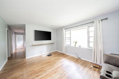 401 Beechwood Dr, Beech Grove, IN 46107 - photo 2