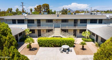 2326 E PINCHOT