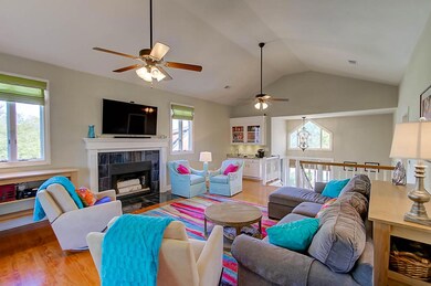 887 Parrot Creek (10)