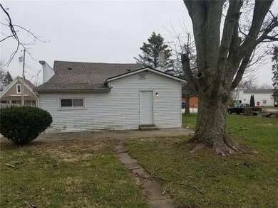 110 N Walnut St, Atlanta, IN 46031 - photo 6