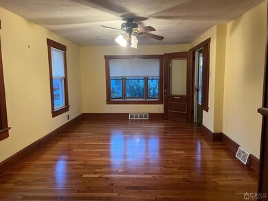 117 Emerson Ave, Middlesex, NJ 08846 - photo 2