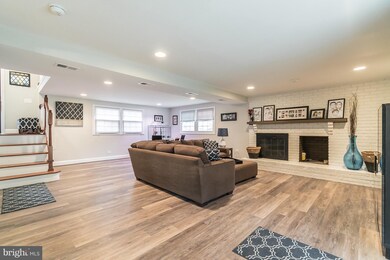 4119 Meadow Hill Ln, Fairfax, VA 22033 - photo 6