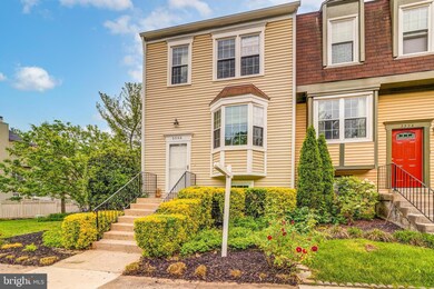 2326 Hunters Square Ct, Reston, VA 20191 - photo 4