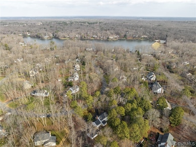 Close proximity to the lake.