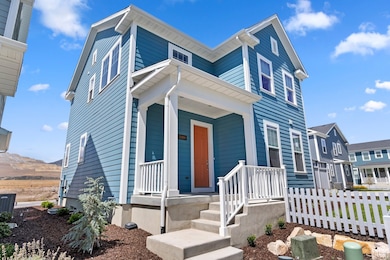 View of front of home featuring a porch