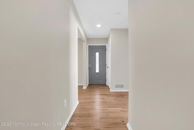 1807 Holbrook St, Oakhurst, NJ 07755 - photo 4