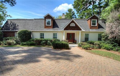 Stunning 4BR waterfront home with magnificent lake