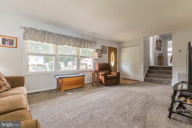 240 Oakfield Dr, Newark, DE 19713 - photo 4