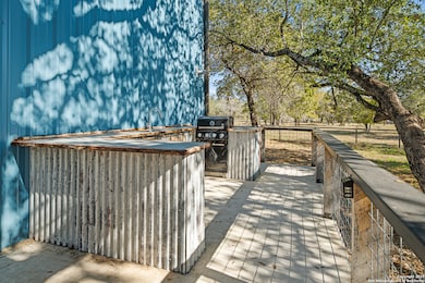 144 County Road 7725, Natalia, TX 78059 - photo 4