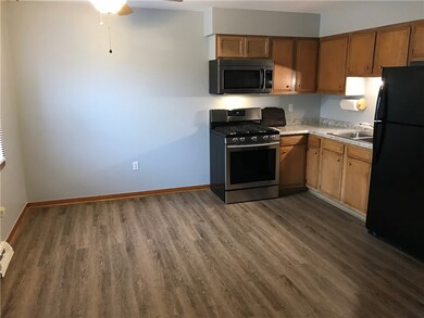 2945 Aberdeen Ave, Erie, PA 16506 - photo 3