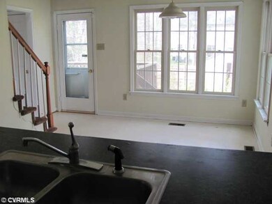 Kitchen - View of Eat in Area from Kitchen Counter