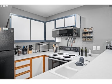 7143 SW Sagert St unit 104, Tualatin, OR 97062 - photo 5