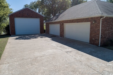 One of the best features of this home: 4 car attac
