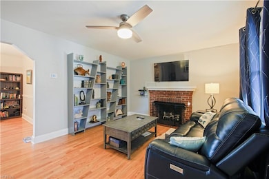 8817 Commodore Dr, Norfolk, VA 23503 - photo 6