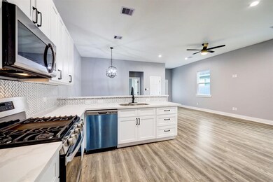 1014 Junell St unit B, Houston, TX 77088 - photo 7