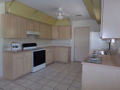 853 San Miguel, Alamogordo, NM 88310 - photo 5