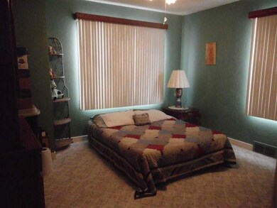 913 E 7th Ave, Mitchell, SD 57301 - photo 7