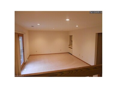 LIGHT & BRIGHT FAMILY ROOM!!!