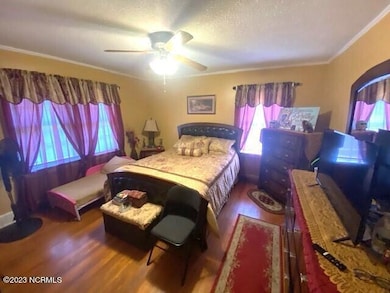 207 Lake Pines - Master Bedroom