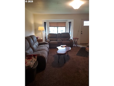 2075 Johnson St, North Bend, OR 97459 - photo 5