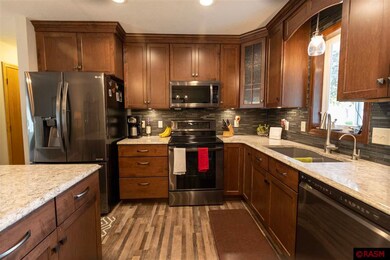 1120 S Franklin St, New Ulm, MN 56073 - photo 6