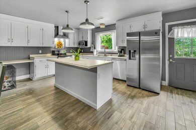 220 Mary Ann Cir, Spring Hill, TN 37174 - photo 2