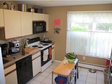 J5 Stonehedge Dr unit 5, South Burlington, VT 05403 - photo 6