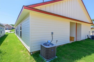 912 N Barrett Ave, Denison, TX 75020 - photo 7