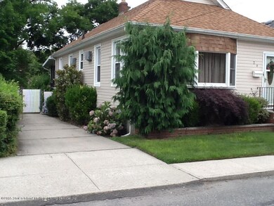 26 Seneca Ave, Staten Island, NY 10301 - photo 4