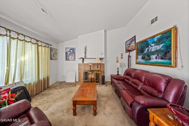 37863 17th St E, Palmdale, CA 93550 - photo 4