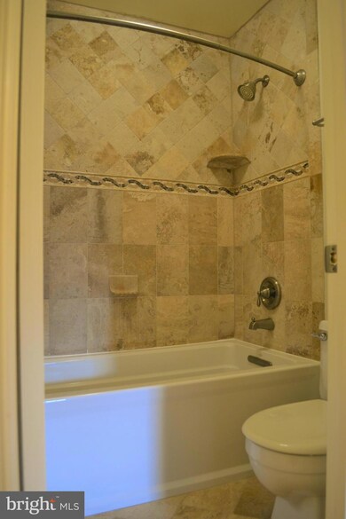 7708 Jewelweed Ct, Springfield, VA 22152 - photo 7