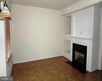 42472 Legacy Park Dr, Ashburn, VA 20148 - photo 4