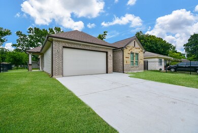 7301 Yoe St, Houston, TX 77016 - photo 3