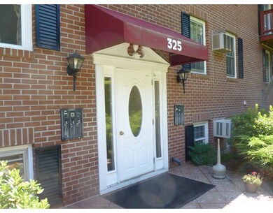 325 Ashland Ave unit 8, Southbridge, MA 01550 - photo 4