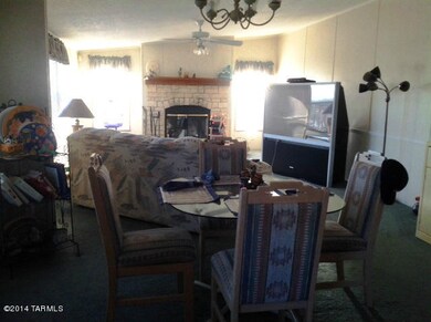 Family Room/Fireplace