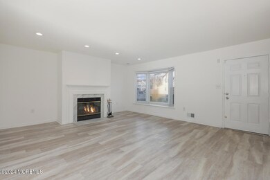 17 Forge Ct Jackson Township-large-012-0