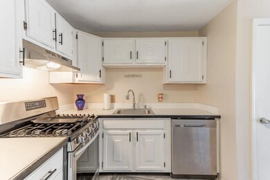 9 Kenmar Dr unit 15, Billerica, MA 01821 - photo 3