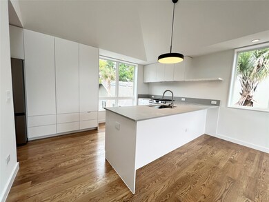 1411 Branard St unit A, Houston, TX 77006 - photo 6