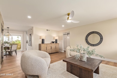 4201 E Camelback Rd unit 14, Phoenix, AZ 85018 - photo 5