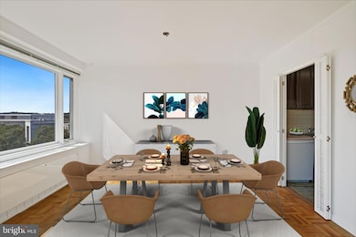 The Potomac Plaza Co-op unit 921, Washington, DC 20037 - photo 7