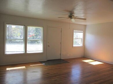 1117 NW Hillside Dr, Grants Pass, OR 97526 - photo 3