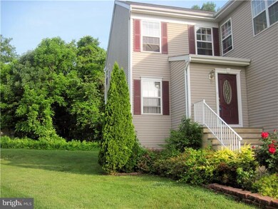 21 Hemingway Ln, Columbus, NJ 08022 - photo 2