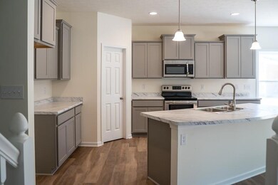 345 Woodside Ct, Batesville, IN 47006 - photo 4