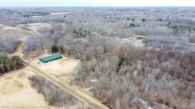 3606 Smokey Ridge S Vassar Rd, Vassar, MI 48768 - photo 2